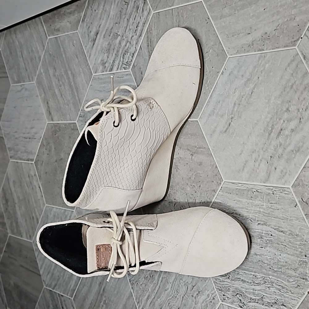 NEW Toms wedge bootie cream sz 8